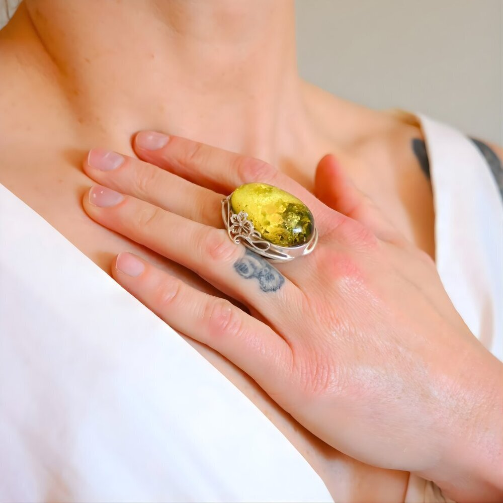 Baltic Green Amber Ring in Sterling Silver - Handmade - Picture 2 of 8